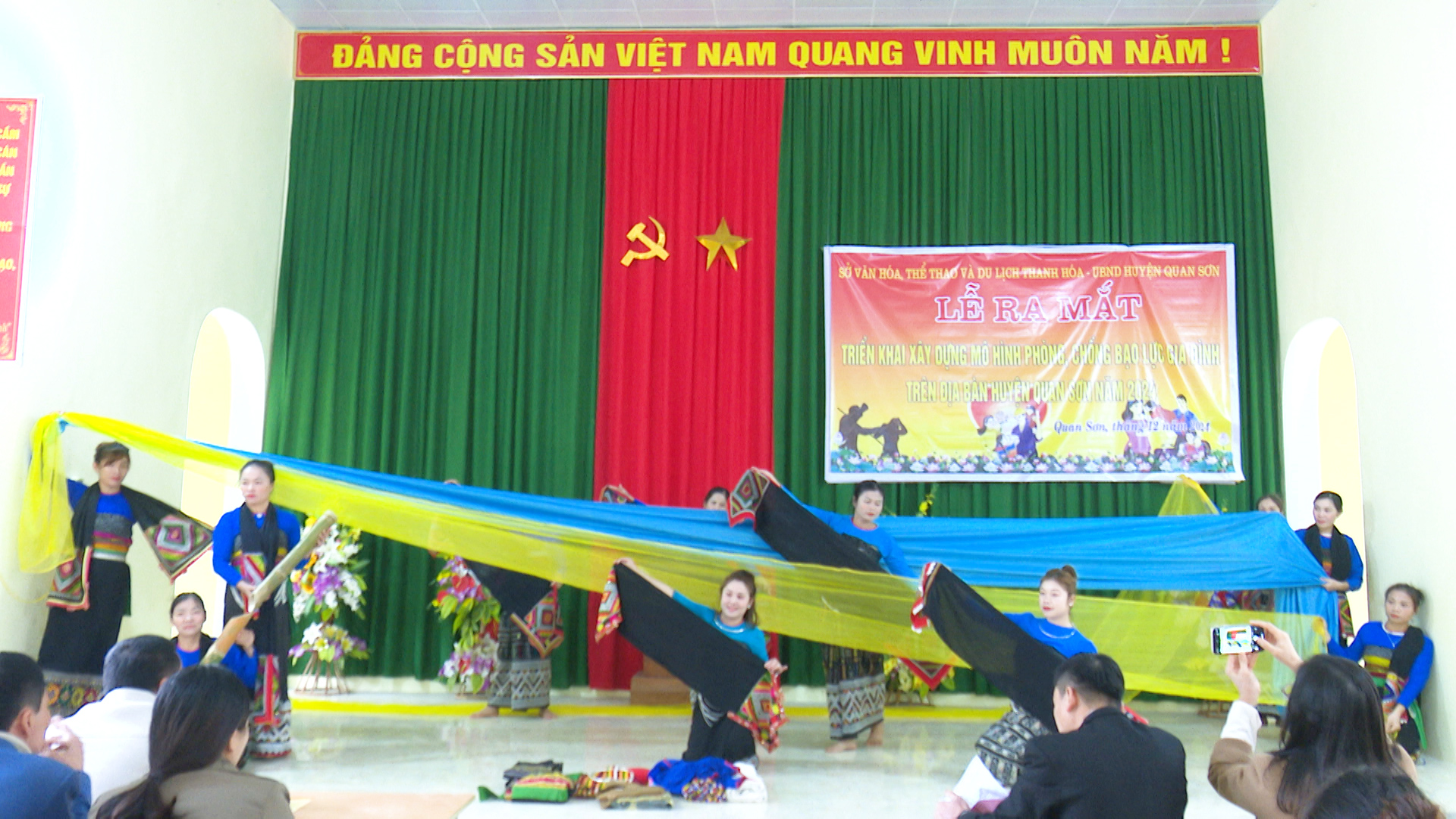 https://quanson.thanhhoa.gov.vn/portal/Photos/2024-12-24/a44d670cd179d02d011_5018.MXF.01_58_25_02.Still001.jpg