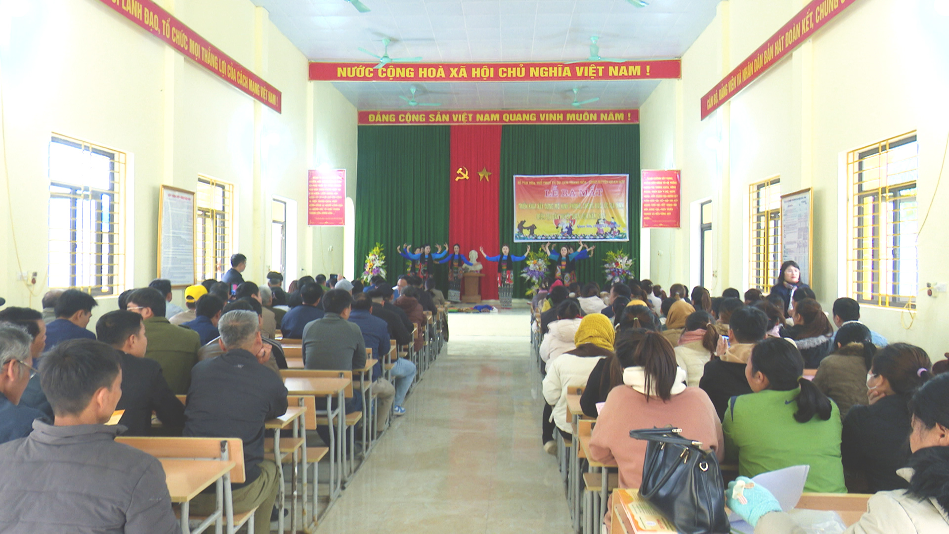 https://quanson.thanhhoa.gov.vn/portal/Photos/2024-12-24/307908997b5243dd011_5028.MXF.02_00_14_09.Still001.jpg