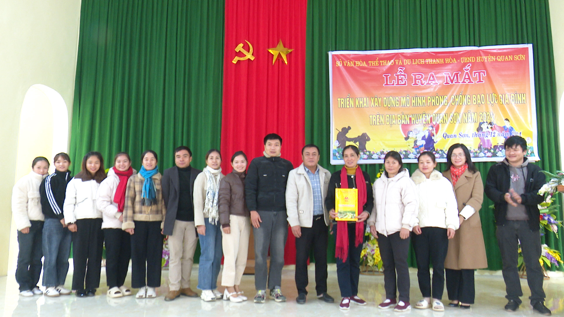 https://quanson.thanhhoa.gov.vn/portal/Photos/2024-12-24/4bbecbdd9db35bfd011_5053.MXF.02_05_38_04.Still001.jpg