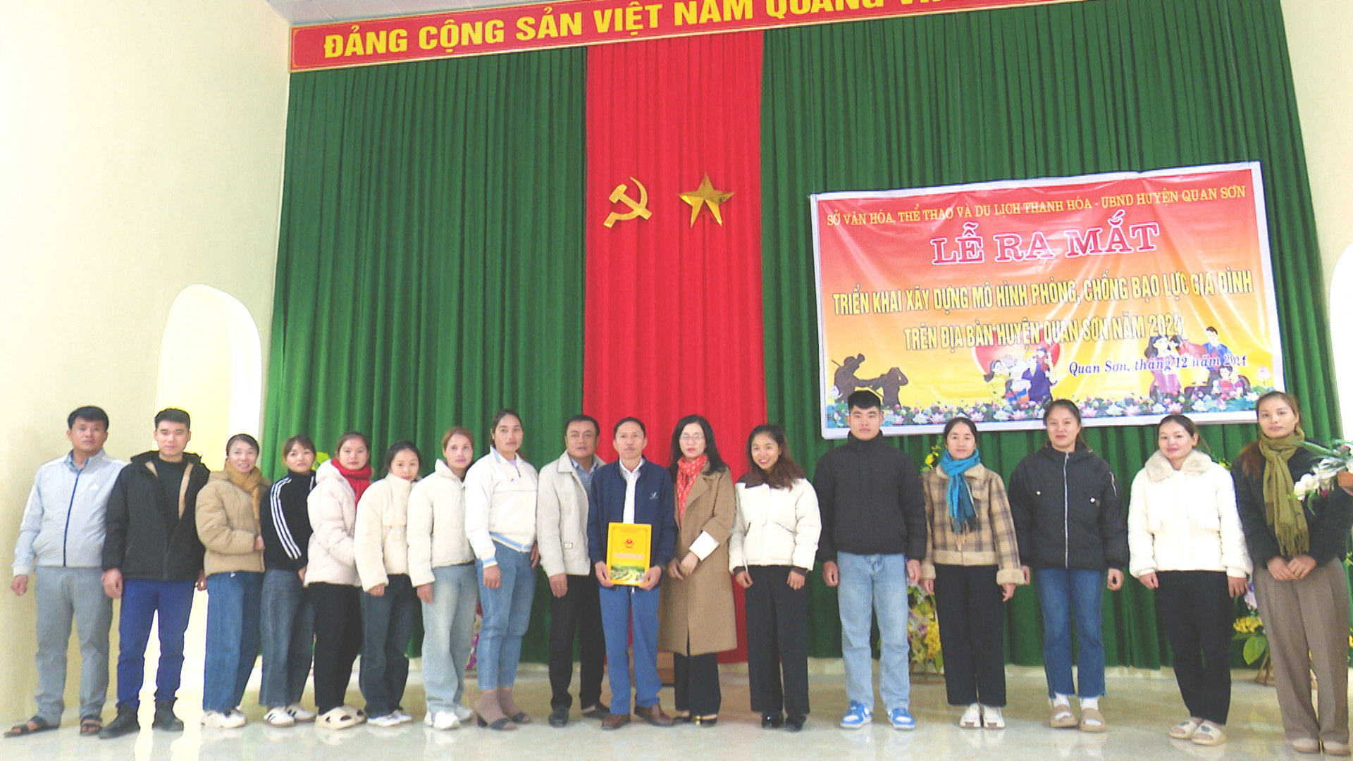 https://quanson.thanhhoa.gov.vn/portal/Photos/2024-12-24/a069e6ddacd09c1d011_5052.MXF.02_05_27_02.Still001.jpg
