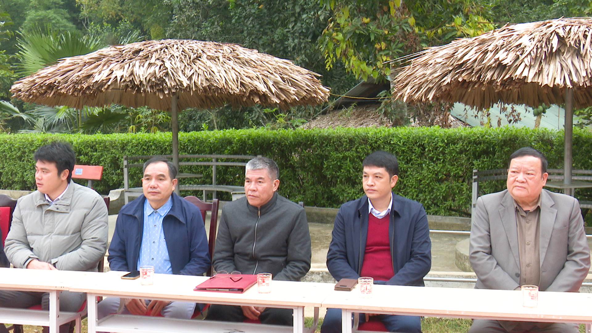 https://quanson.thanhhoa.gov.vn/portal/Photos/2024-12-30/c591bb89b1882d011_5309.MXF.03_04_49_24.Still001.jpg