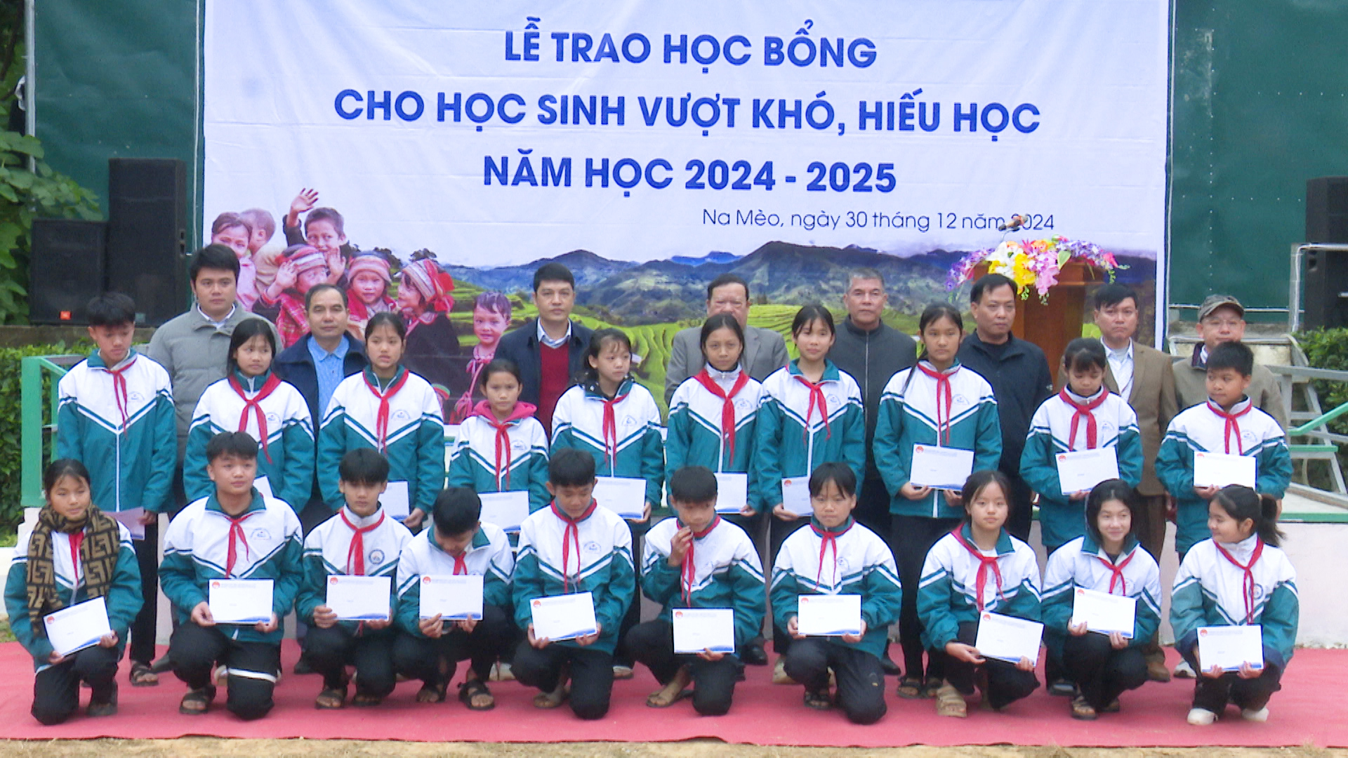 https://quanson.thanhhoa.gov.vn/portal/Photos/2024-12-30/86271d33d749fa1d011_5332.MXF.03_07_34_06.Still001.jpg