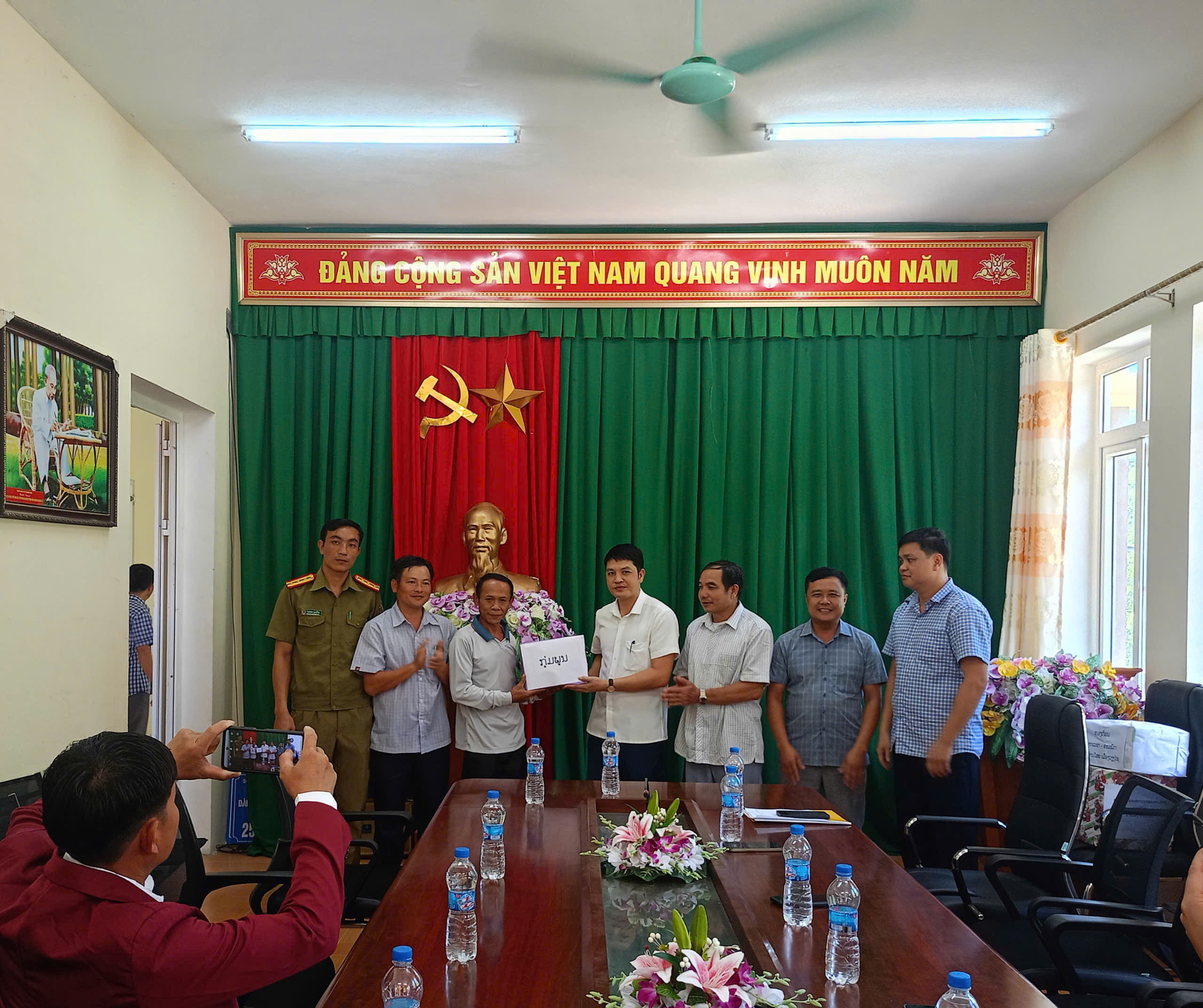 Các Cụm biên giới huyện Viêng Xay, tỉnh Hủa Phăn (Lào) sang thăm và chúc mừng xã Na Mèo nhân dịp kỷ niệm 79 năm Ngày Quốc khánh nước nước Cộng hoà xã hội chủ nghĩa Việt Nam (02/9/1975  02/9/2024)
