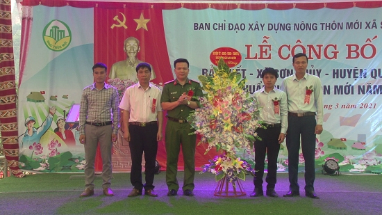 Bản Hiết, xã Sơn Thủy đạt chuẩn nông thôn mới