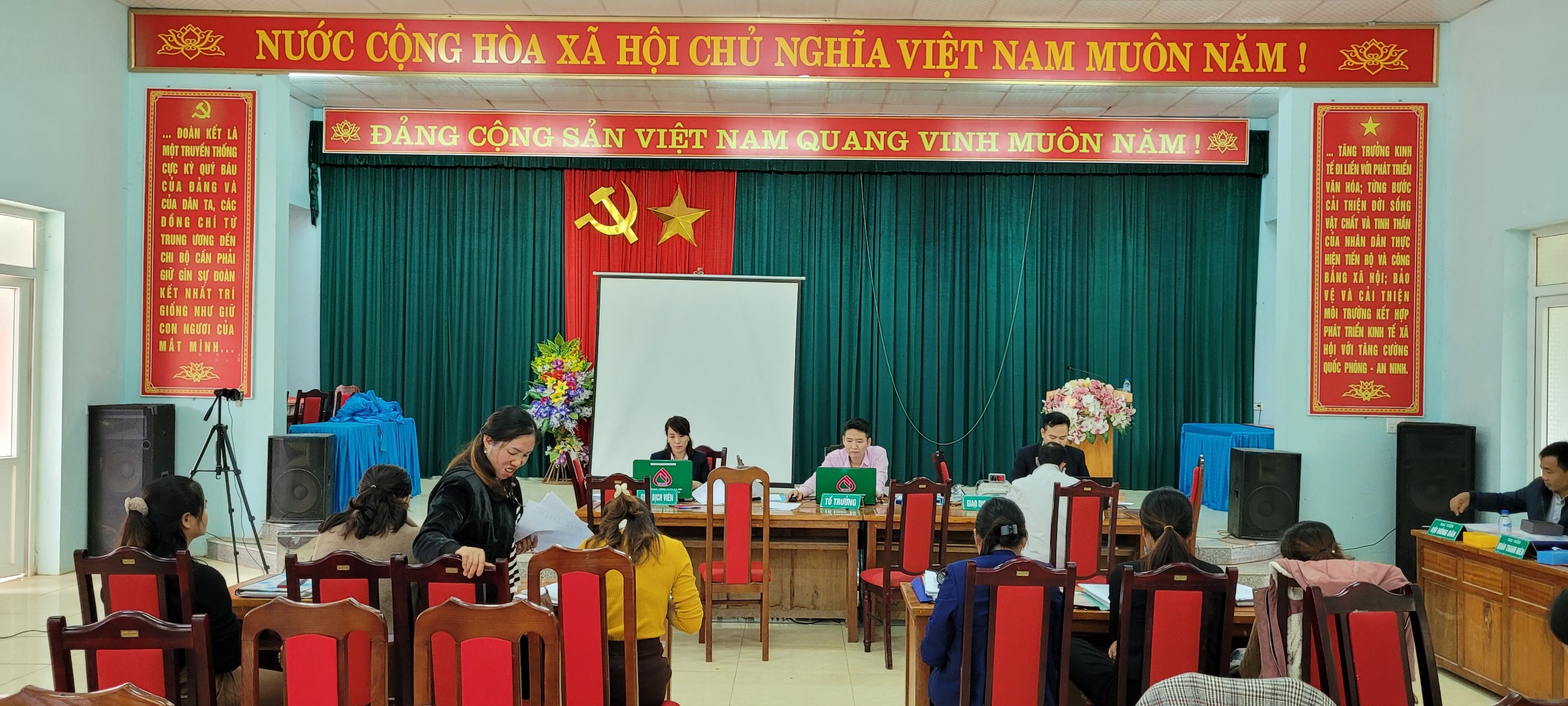 Hiệu quả hoạt động điểm giao dịch xã của phòng giao dịch Ngân Hàng Chính Sách Xã Hội huyện Quan Sơn trên địa bàn xã Sơn Thủy