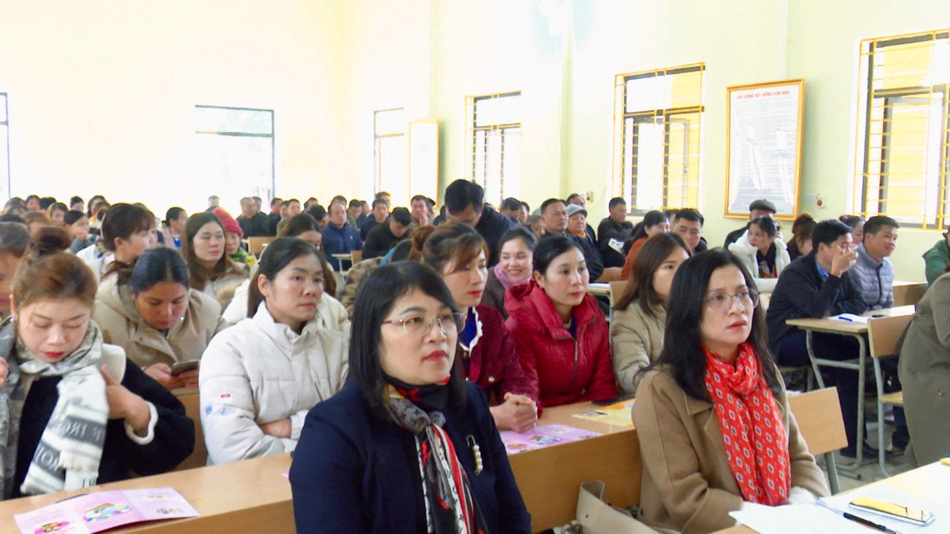 C:\Users\User\Pictures\ẢNH CHUYÊN\z6163492012359_9896a2b2a09fdcce6730726c366e261b.jpg