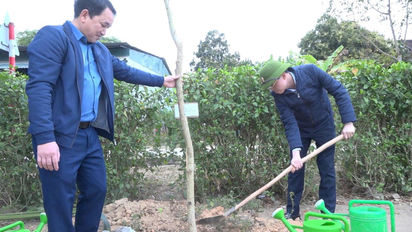 C:\Users\User\Pictures\ẢNH CHUYÊN\z6285666479432_b729873c8d4b30dbeccdd1ddbd8681ee.jpg