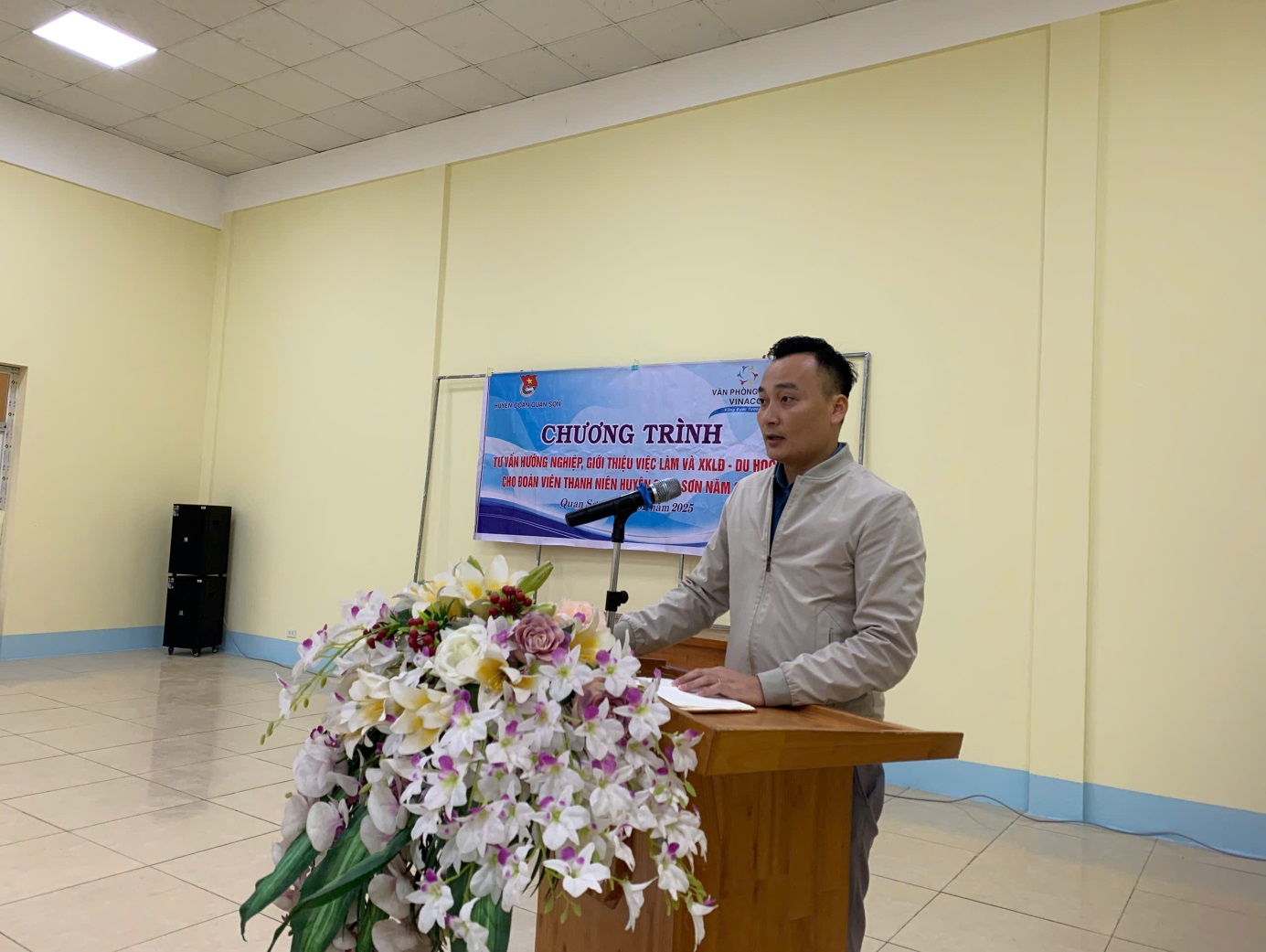 C:\Users\User\Pictures\ẢNH CHUYÊN\z6304106445892_dd24a4272d5f2964ff1dd547f2cbed46.jpg
