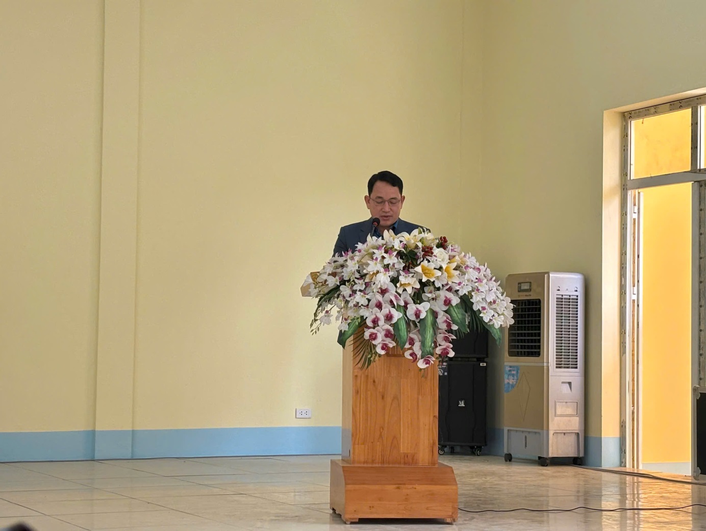 C:\Users\User\Pictures\ẢNH CHUYÊN\z6327785615944_193e659e4580129e5eb1095a28b536ef.jpg