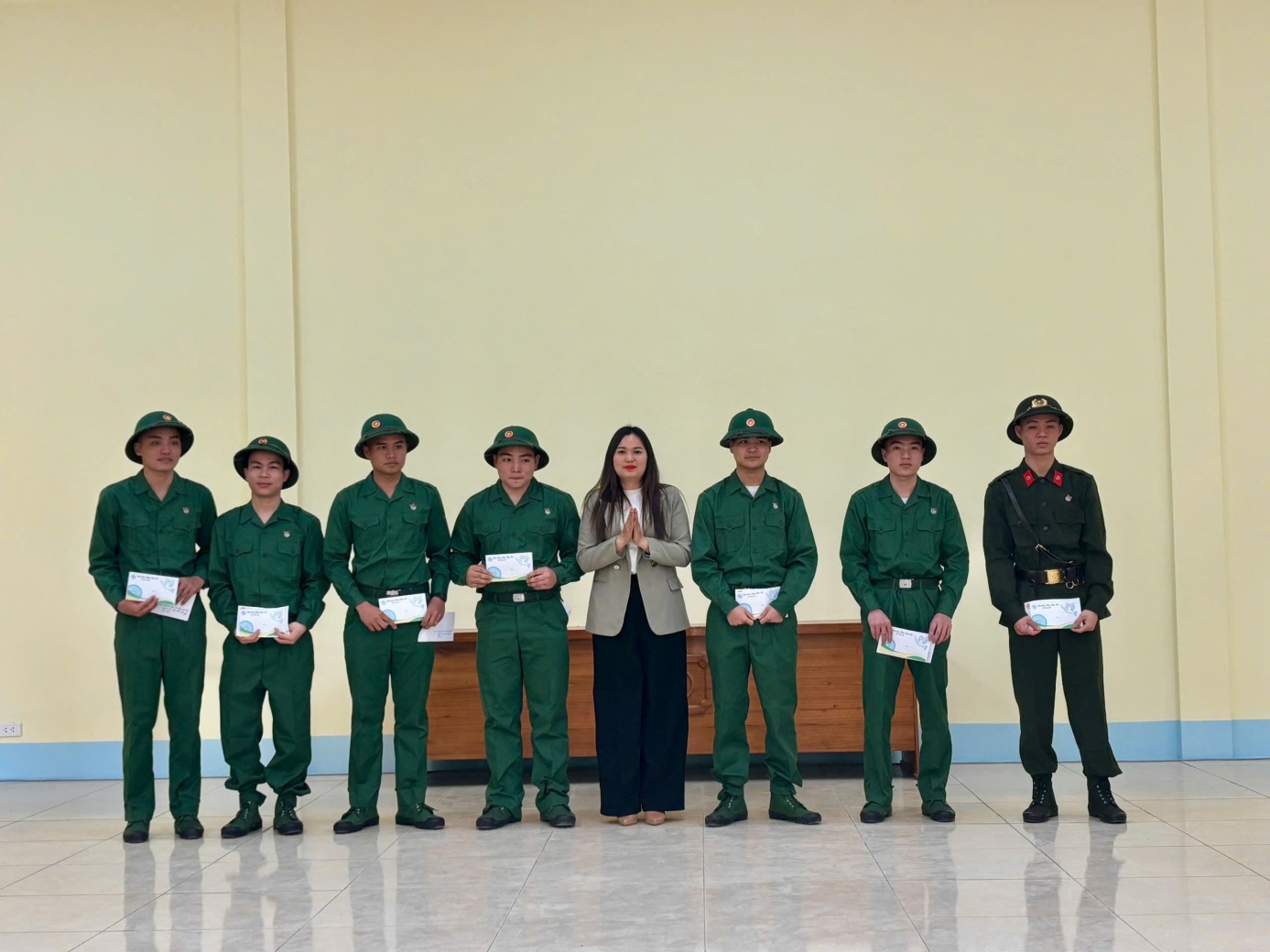 C:\Users\User\Pictures\ẢNH CHUYÊN\z6327785498587_fab163a101254054e50020575823dfca.jpg