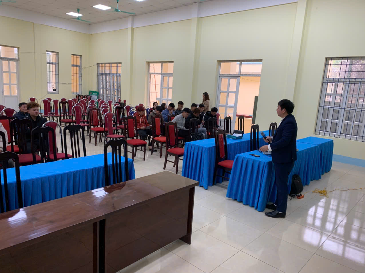 C:\Users\User\Pictures\ẢNH CHUYÊN\z6331385126823_6816a33b8581db67a5a17300f258db55.jpg