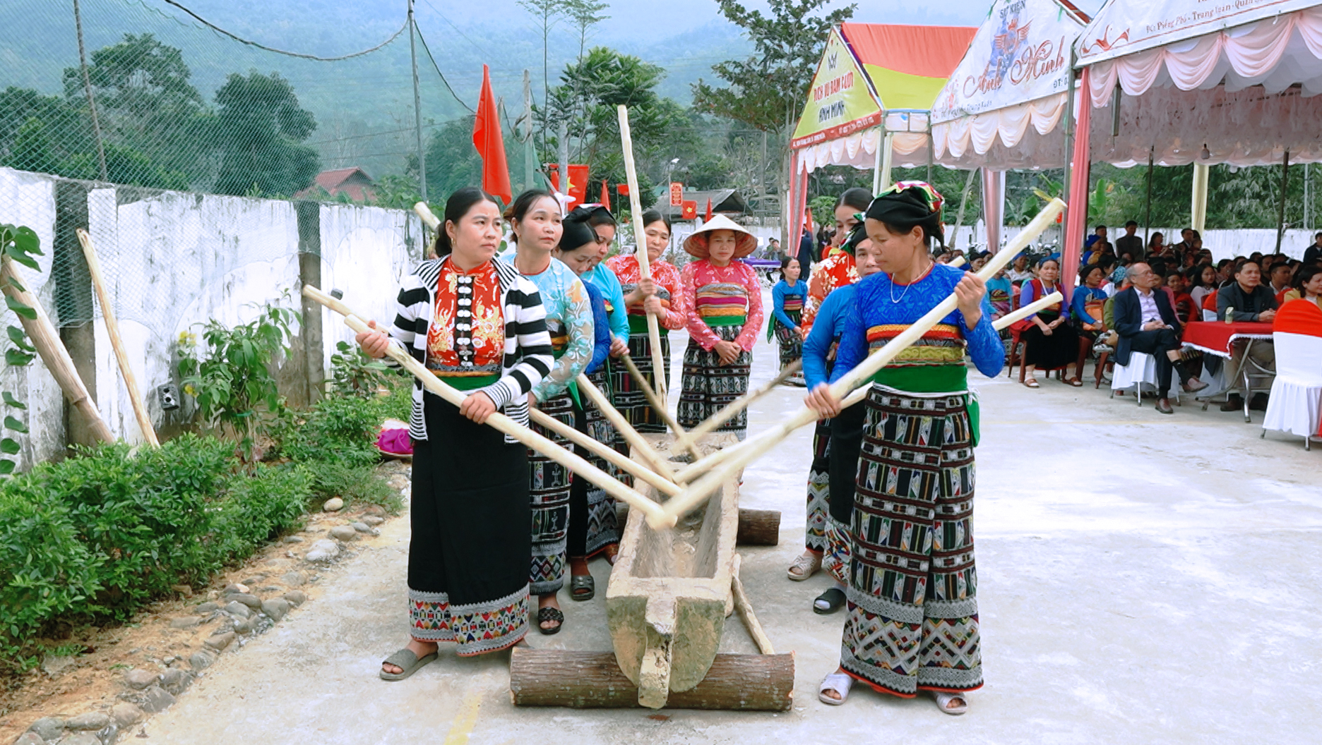https://quanson.thanhhoa.gov.vn/portal/Photos/2025-01-08/17910133aa848dddClip0202.MXF.02_38_45_17.Still001.jpg