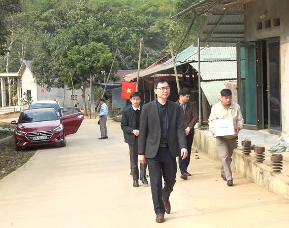 https://quanson.thanhhoa.gov.vn/portal/Photos/2025-01-21/71cd87ddb7281fcdClip0159.MXF.08_22_40_13.Still001.jpg