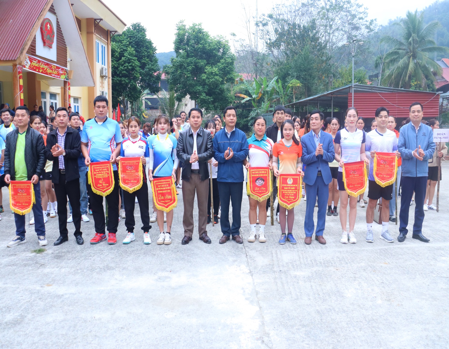 https://quanson.thanhhoa.gov.vn/portal/Photos/2025-02-18/624c8ecdfb8bd16dIMG_5479.JPG