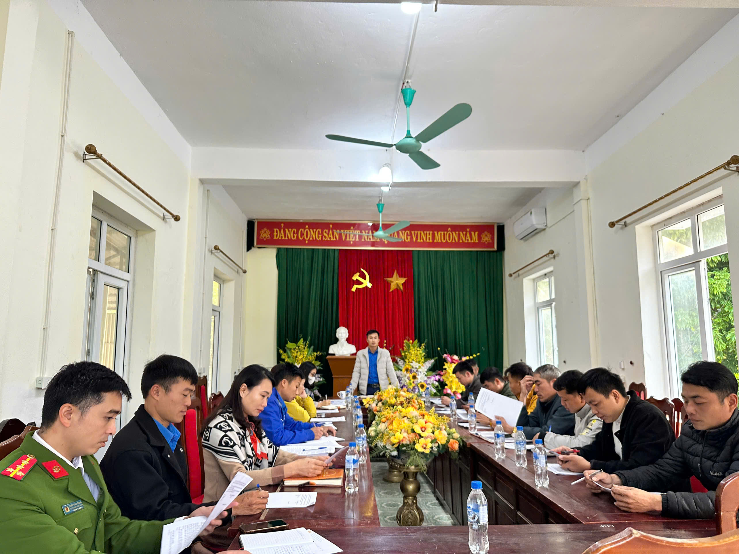 Anh-tin-bai