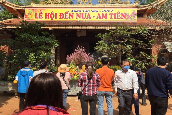 Năm nay do đại dịch Covid 19 diễn biến phức tạp nên Ban Quản lý di tích tiến hành thắt chặt quản lý, thực hiện nghiêm ngặt quy trình phòng chống dịch nhằm đảm bảo an toàn cho du khách