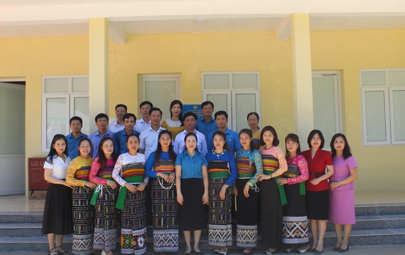 Trao nhà công vụ cho giáo viên trường vùng cao Thanh Hóa ảnh 7