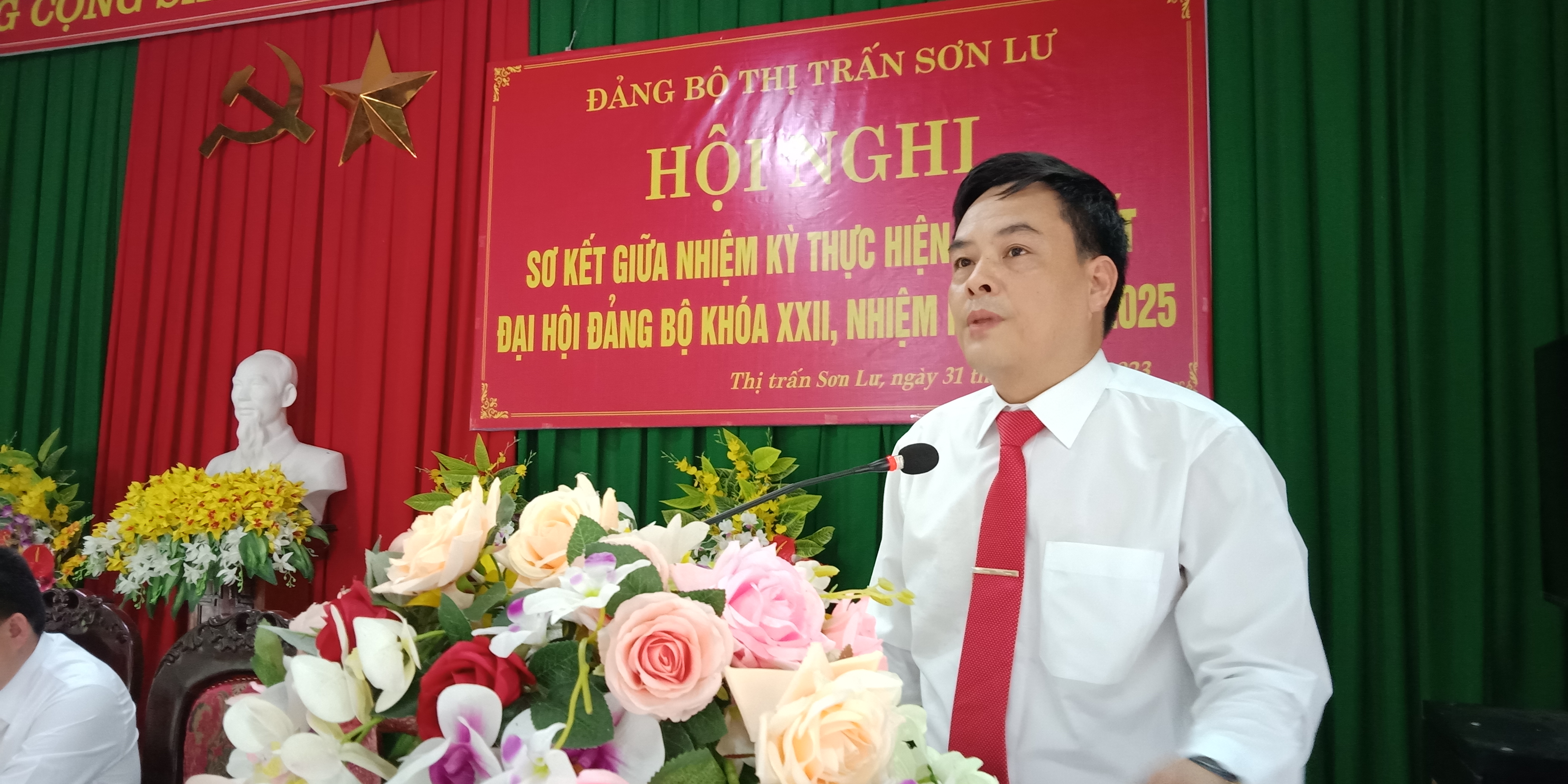 Đảng uỷ thị trấn Sơn Lư sơ kết nửa nhiệm kỳ Đại hội Đảng bộ thị trấn lần thứ XXII, NK 2020 - 2025