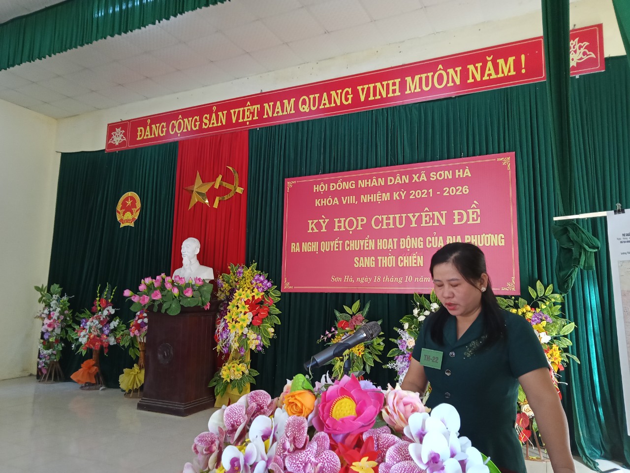 Chị hoan.jpg