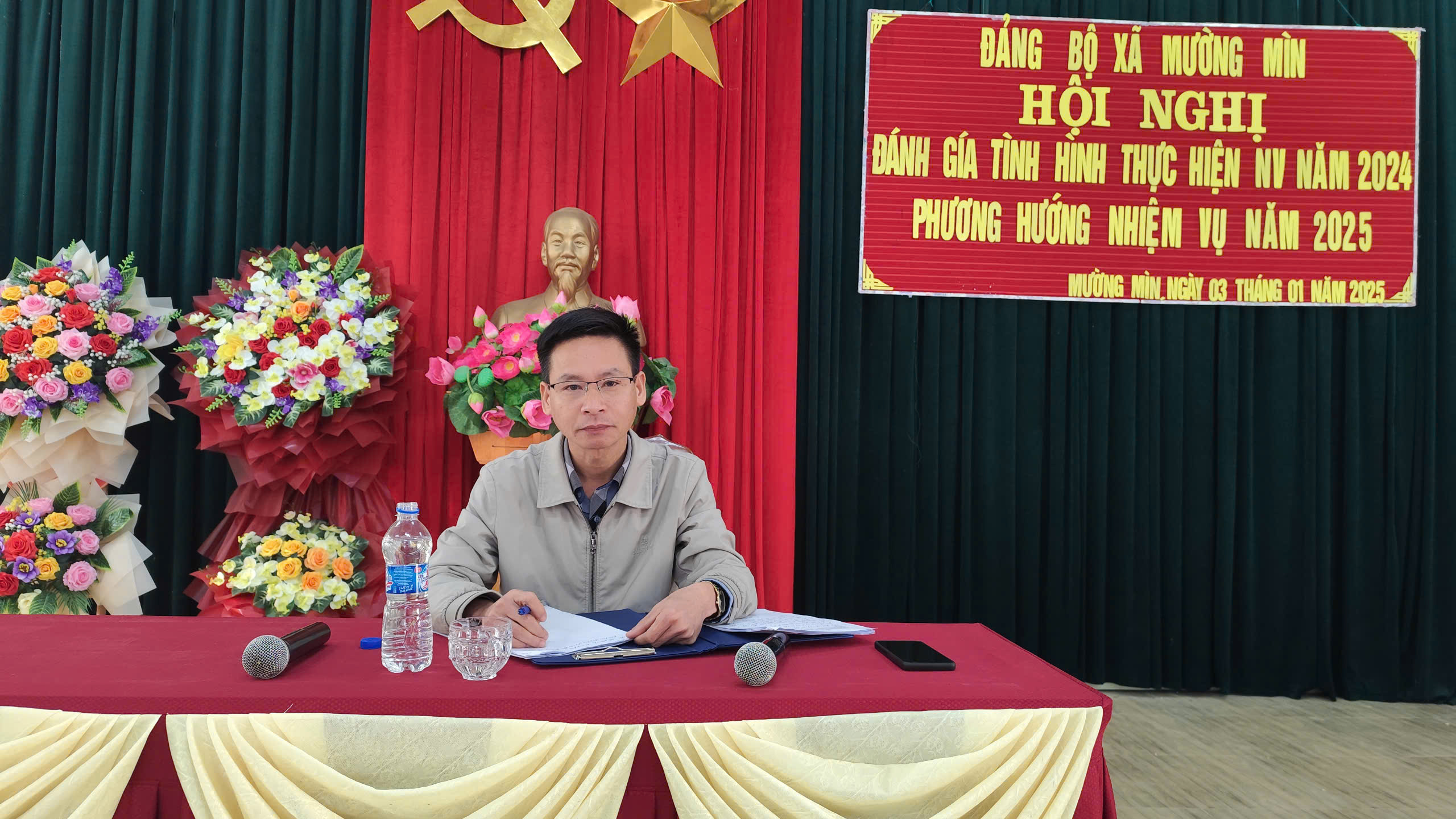Anh-tin-bai