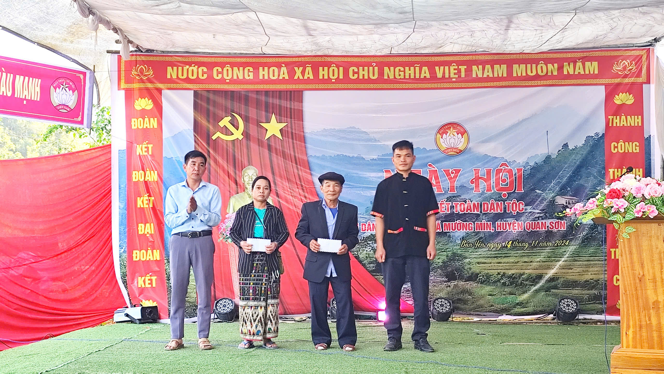 Anh-tin-bai