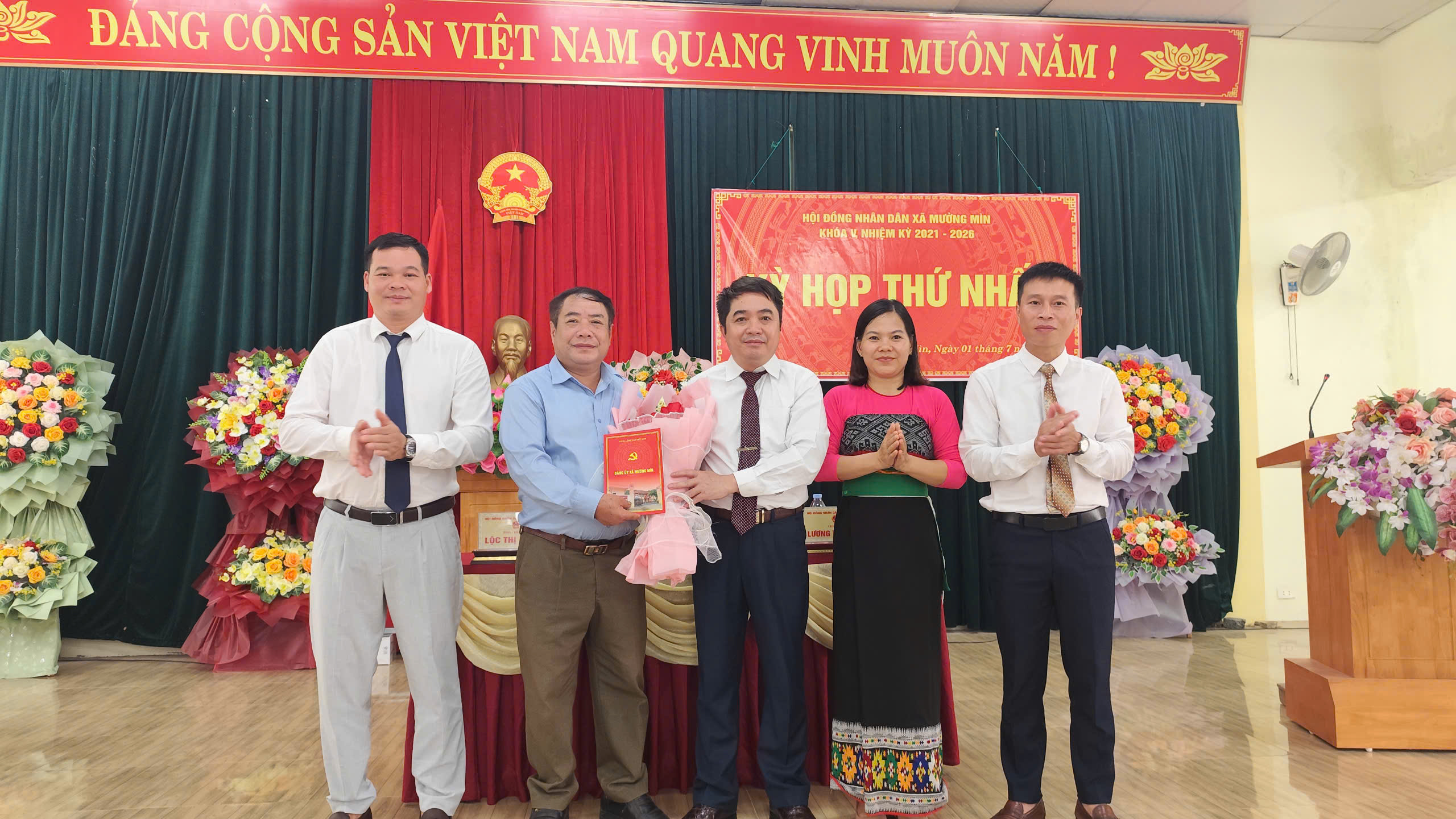 HĐND XÃ MƯỜNG MÌN TỔ CHỨC KỲ HỌP THỨ NHẤT, KHÓA V, NHIỆM KỲ 2021-2026