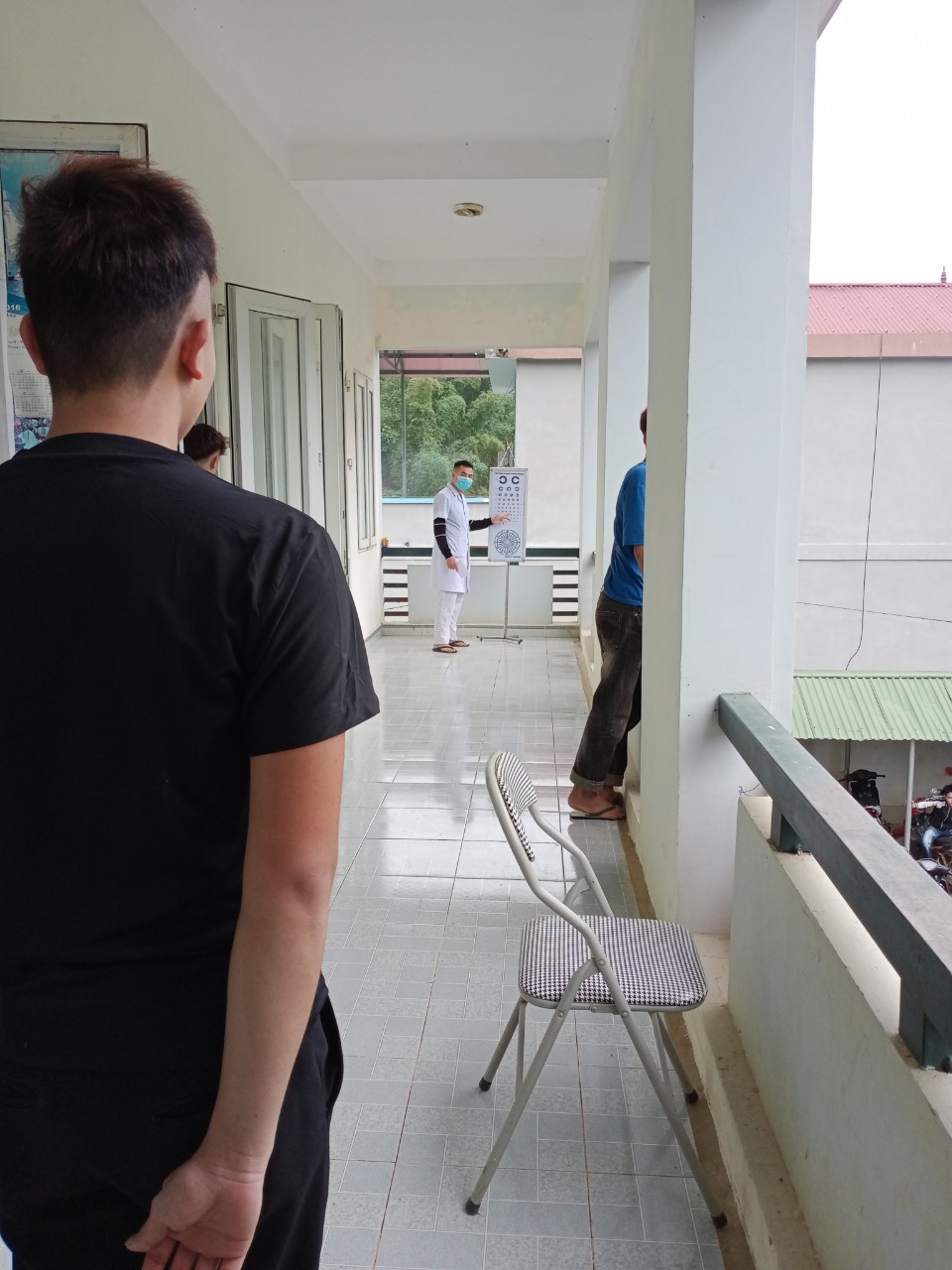khám mắt.jpg