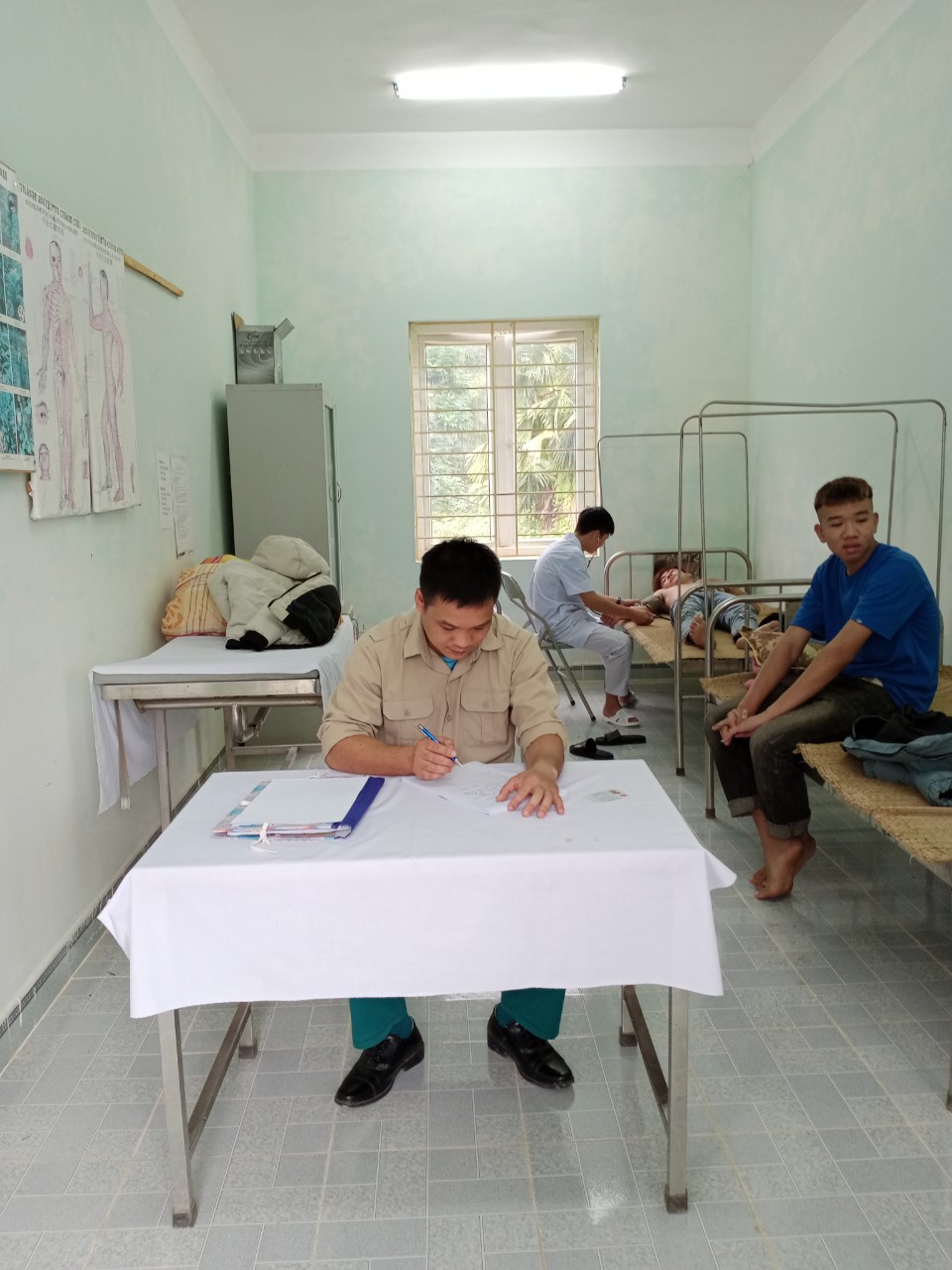 anh hóa.jpg