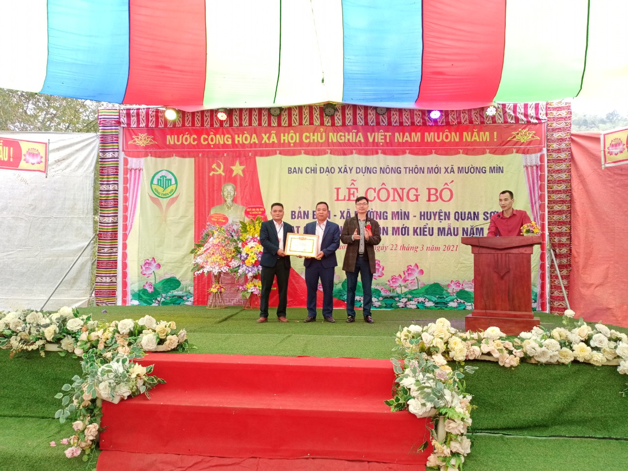 lực 2.jpg