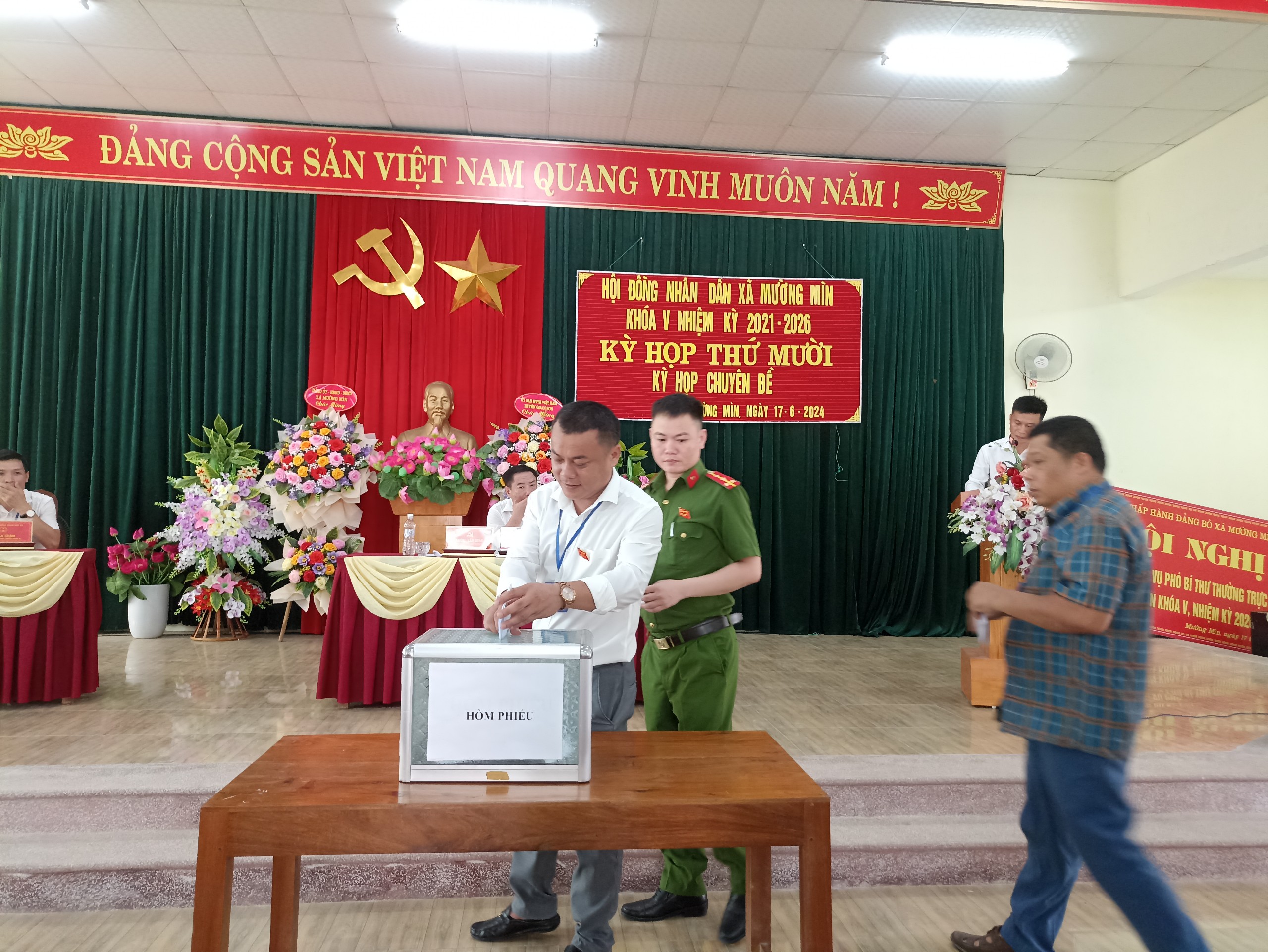 004568fe-c297-4bed-b7aa-74c72e57744a.jpg