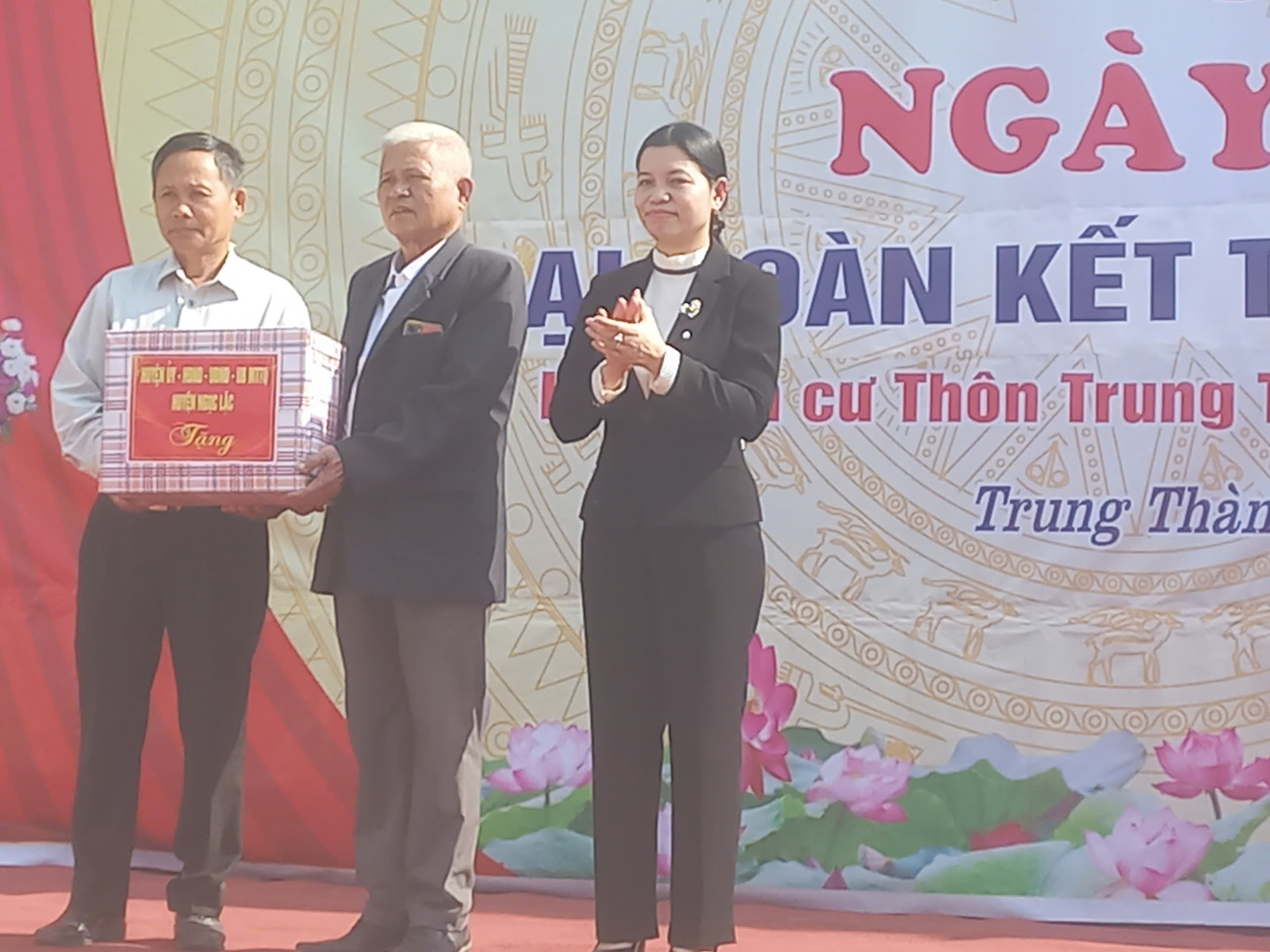 Ngày đại đoàn kết thôn Trung Thành