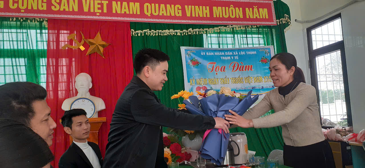 D:\NĂM 2025\ANHR\thầy thuốc 1.jpg