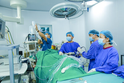 Thăm khám sức khỏe thường xuyên