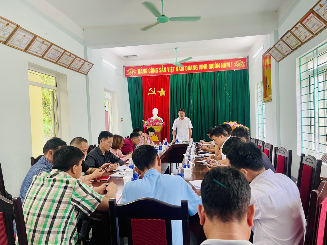 HN triển khai công tác tiêm phòng và xây dựng Nhà ở trên địa bàn xã Quang Chiểu