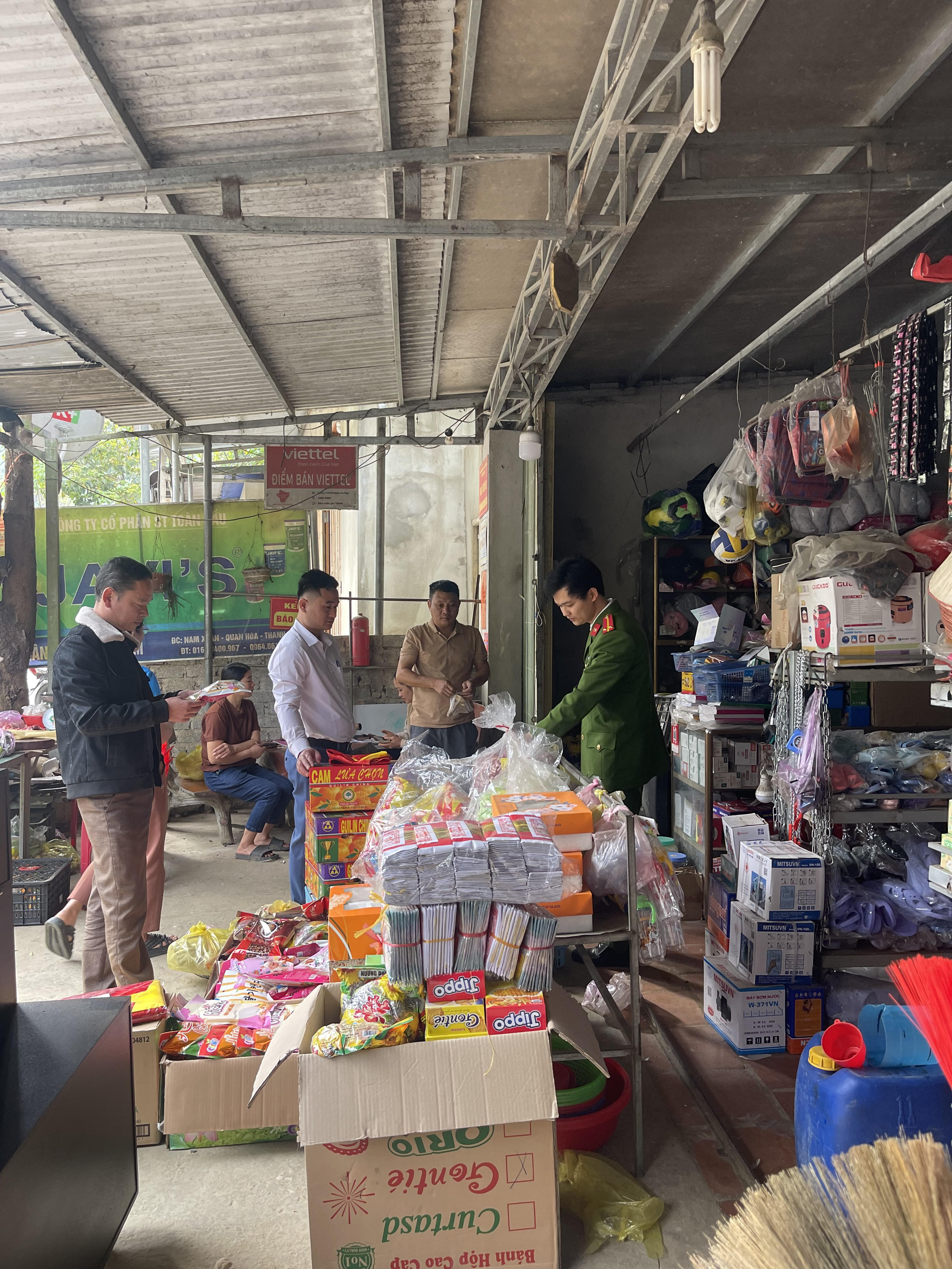 Ban chỉ đạo VS ATTP xã Nam Xuân Tổ chức kiểm tra vệ sinh an toàn thực phẩm trước tết Nguyên Đán Giáp Thìn năm 2024
