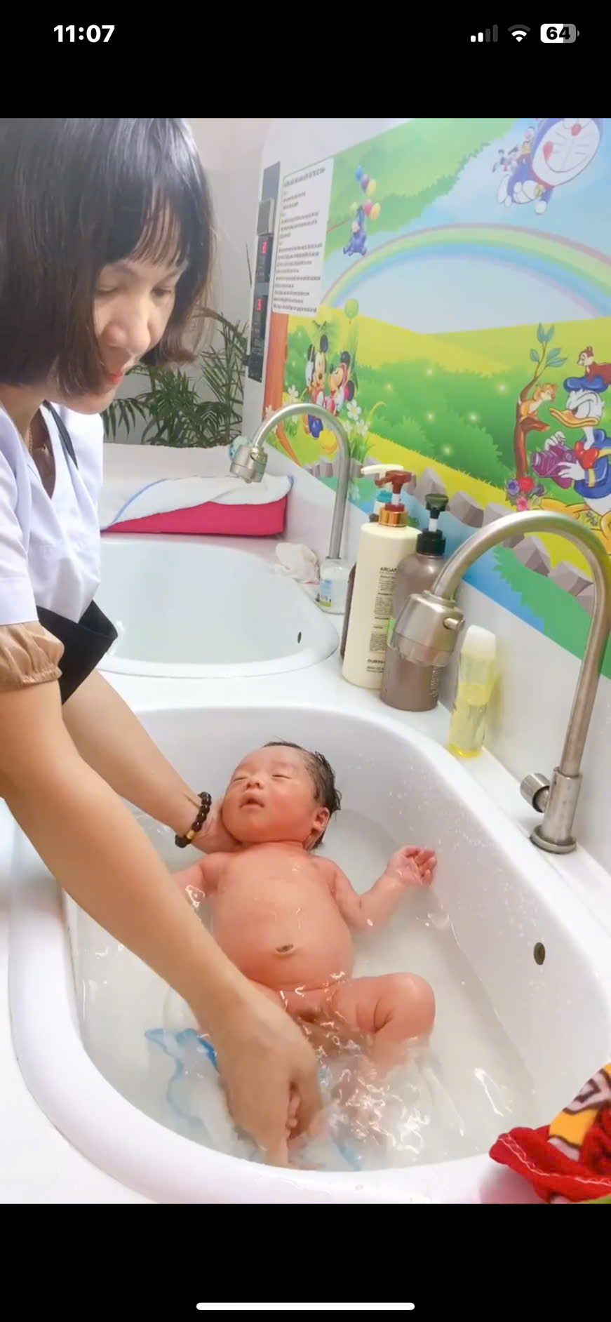 A baby in a bathtub
AI-generated content may be incorrect.