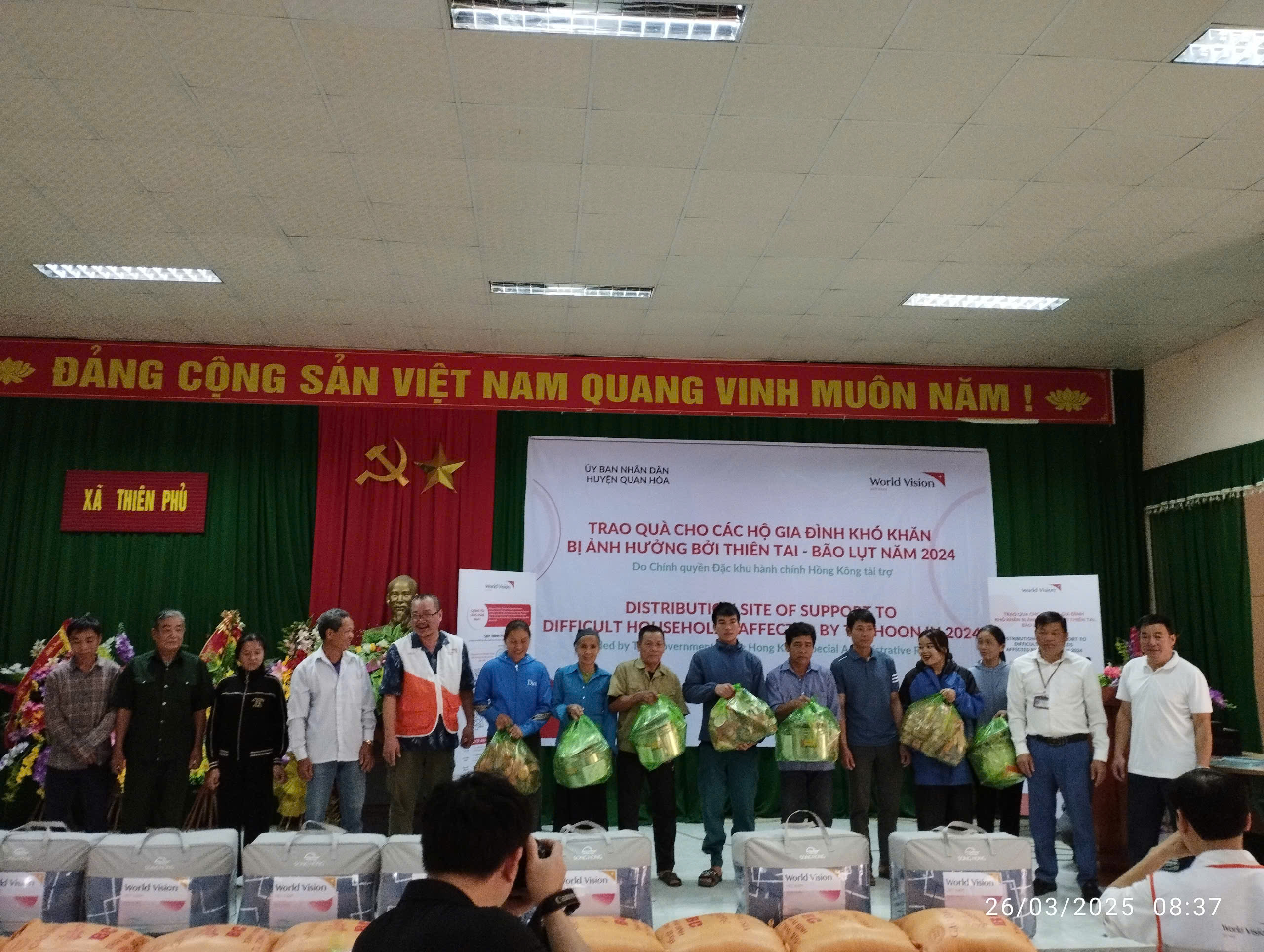 Ban Quản lý Chương phát triển vùng Quan Hóa xã Thiên Phủ tổ chức Chương trình trao quà cho các gia đình khó khăn bị ảnh hưởng bởi thiên tai- bão lụt năm 2024.