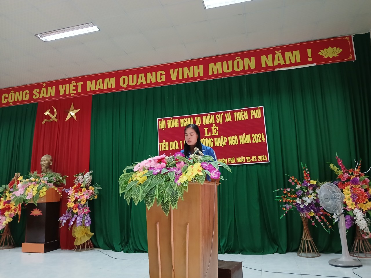 tiễn quân Bí thư đoàn.jpg