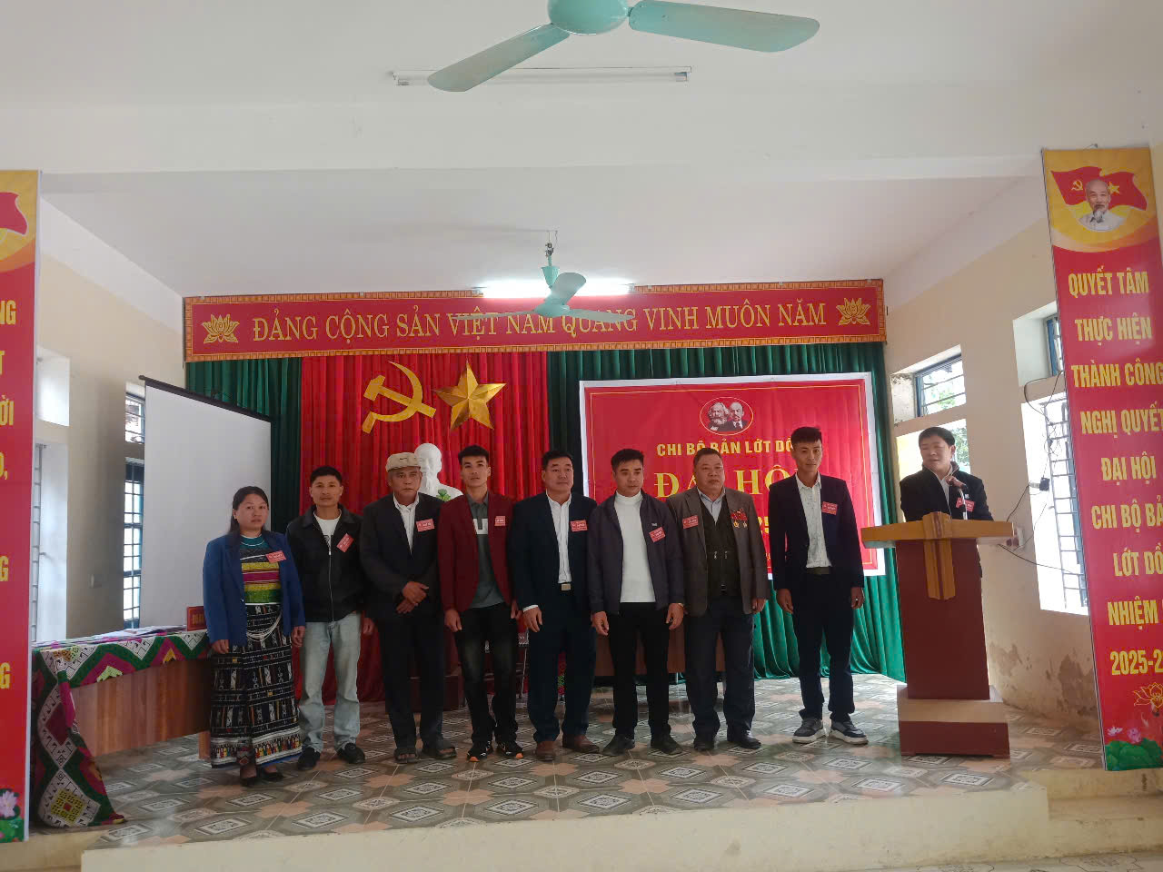 Lớt chi ủy.jpg