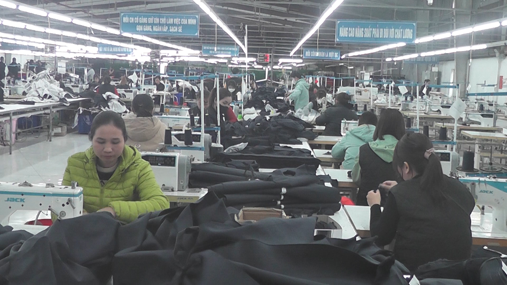https://langchanh.thanhhoa.gov.vn/portal/Photos/2025-02-12/cc003f1dc8f993bd5MD.jpg