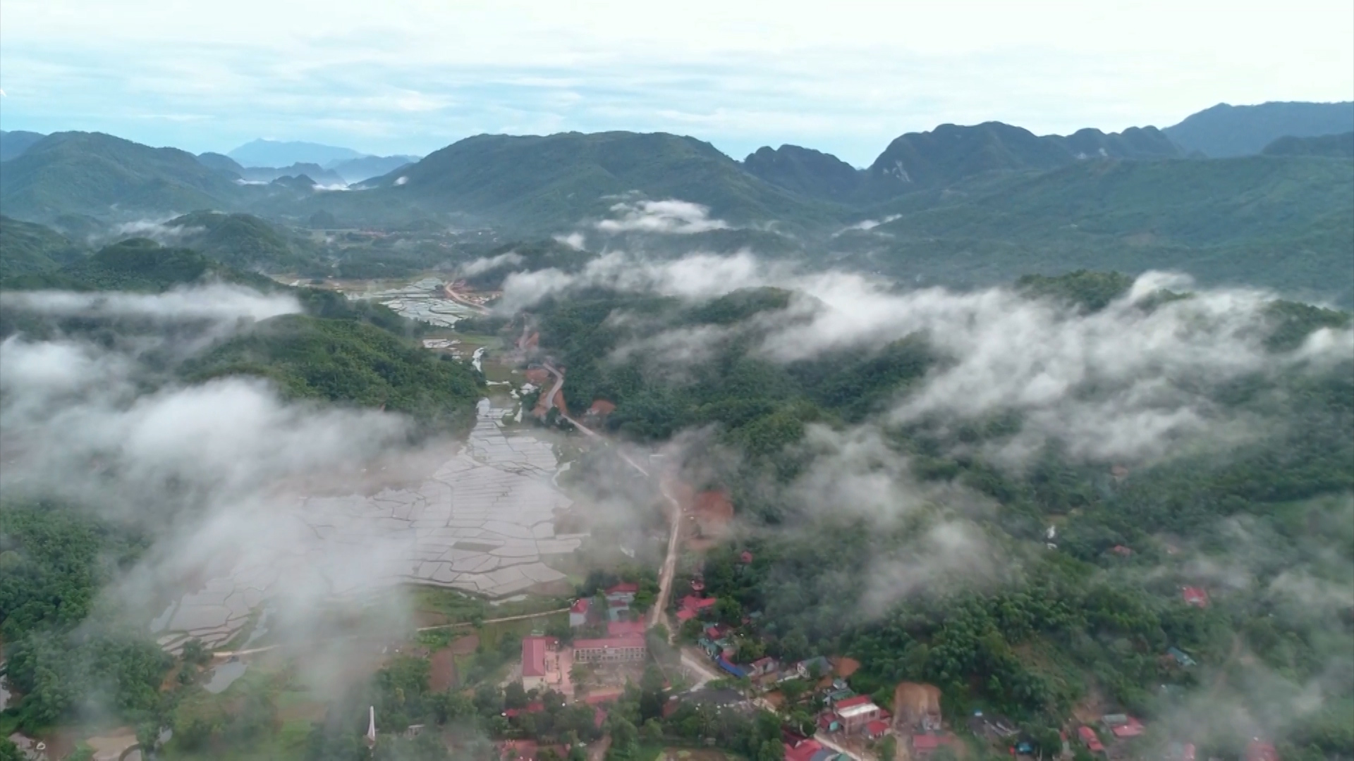 https://langchanh.thanhhoa.gov.vn/portal/Photos/2023-12-18/13d56d18ec4deeedANH%20DIA%20LY.jpg