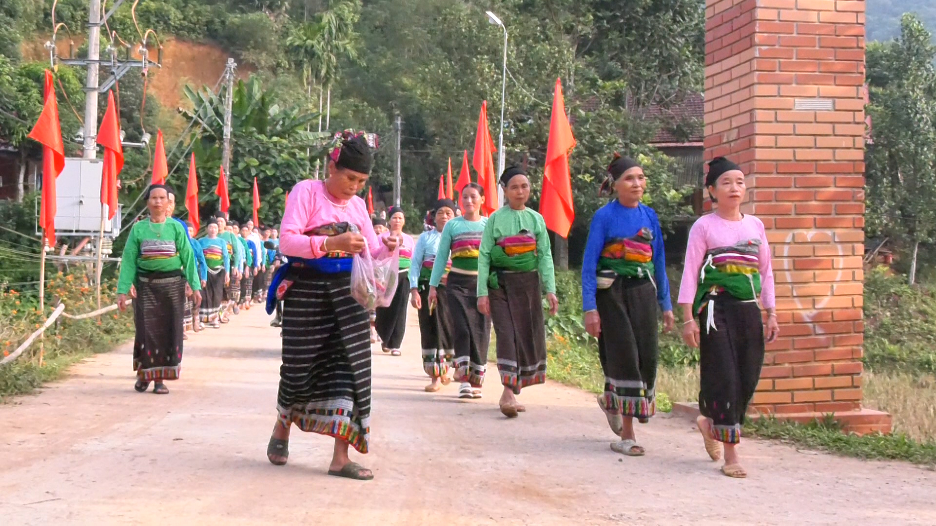 https://langchanh.thanhhoa.gov.vn/portal/Photos/2023-12-18/85d14d04a6ba30ad00BC.jpg