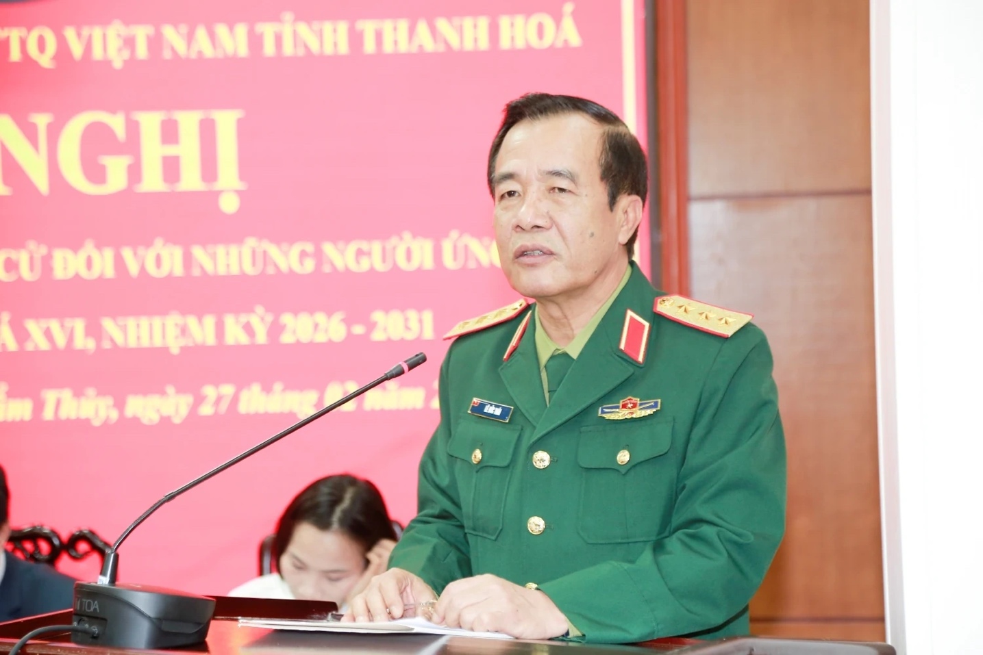 Ứng cử viên ĐBQH khóa XVI tiếp xúc cử tri các xã Cẩm Thủy, Cẩm Thạch