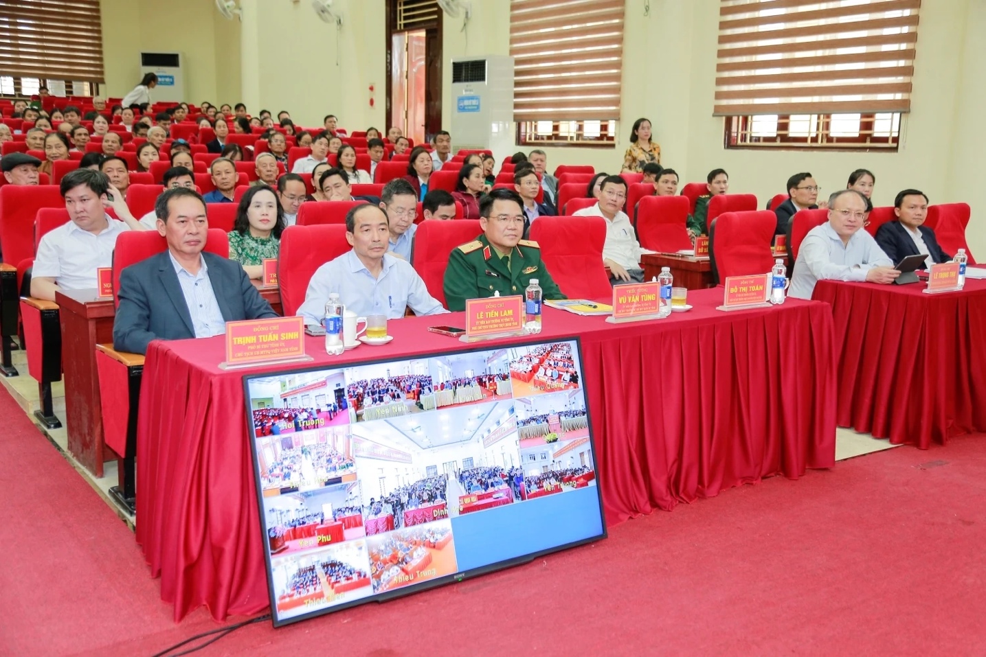 Hội nghị tiếp xúc cử tri với những người ứng cử đại biểu Quốc hội khóa XVI, nhiệm kỳ 2026-2031