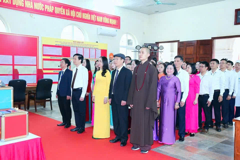 Anh-tin-bai