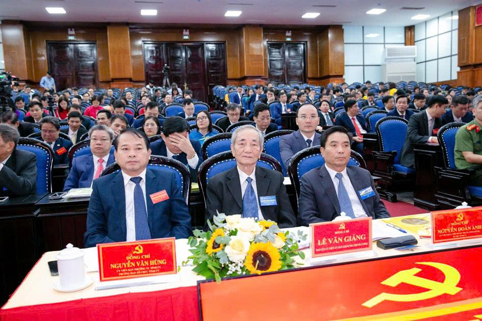 Xây dựng tổ chức cơ sở đảng trong sạch, vững mạnh đáp ứng yêu cầu lãnh đạo thực hiện thắng lợi nhiệm vụ trong giai đoạn mới                                                           