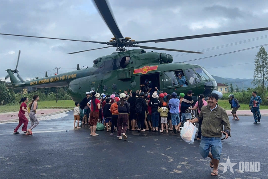 Vì nhân dân quên mình