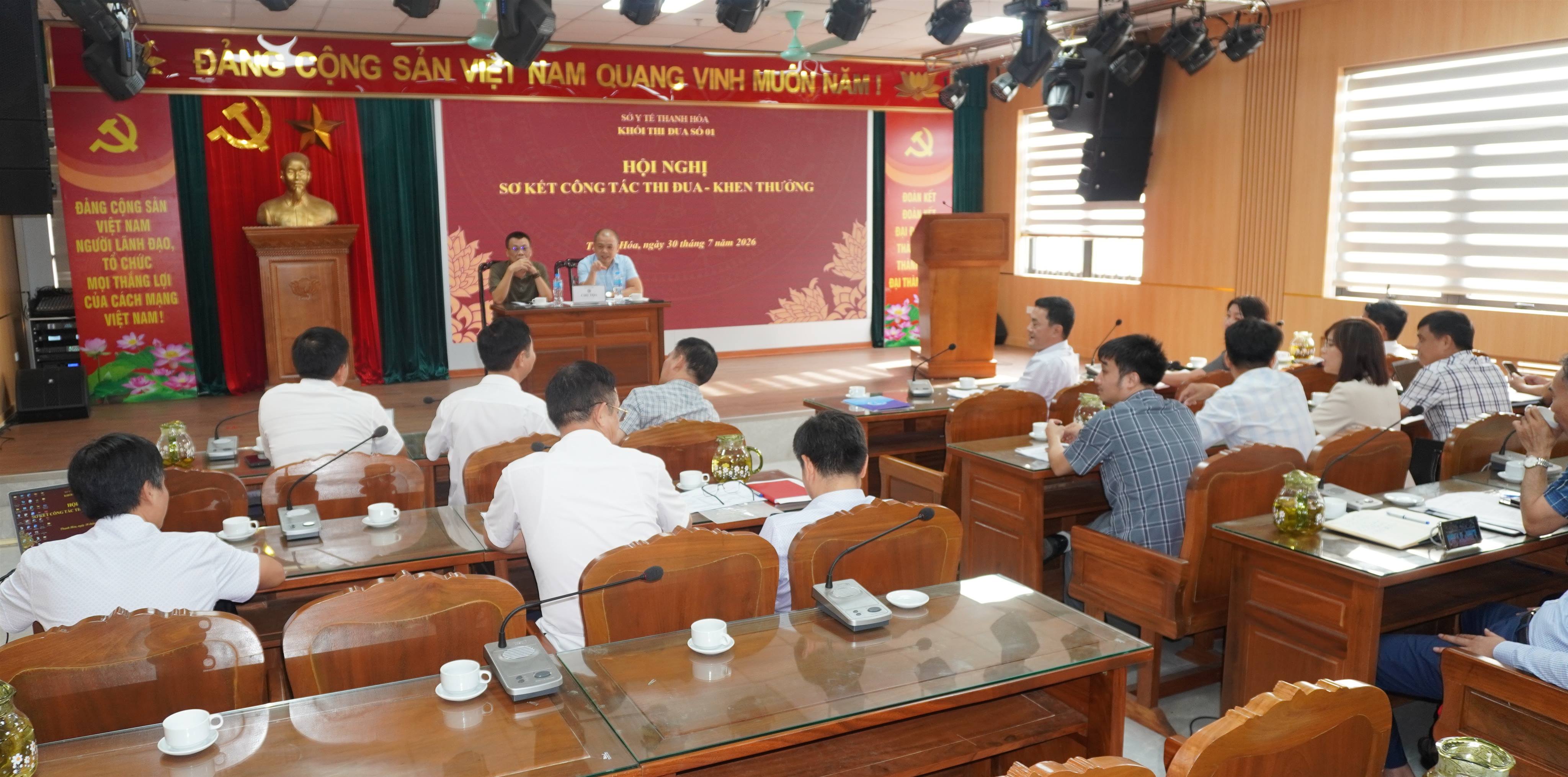 KHỐI THI ĐUA SỐ 01 NGÀNH Y TẾ THANH HOÁ  TỔ CHỨC HỘI NGHỊ SƠ KẾT VÀ KÝ GIAO ƯỚC THI ĐUA NĂM 2026