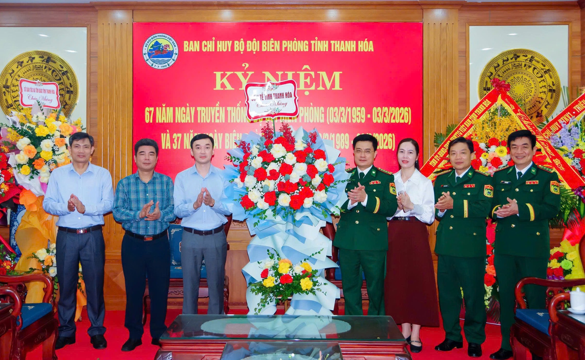 Lãnh đạo Sở Y tế tỉnh Thanh Hóa thăm và chúc mừng cán bộ, chiến sĩ Bộ đội Biên phòng tỉnh Thanh Hóa