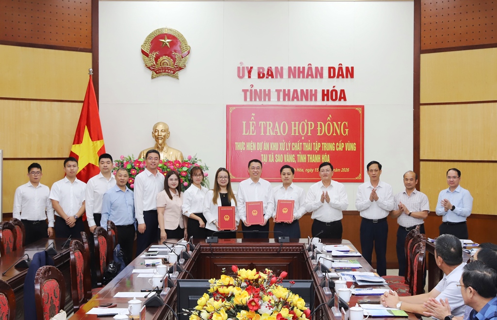 Trao hợp đồng và triển khai kế hoạch thực hiện Dự án khu xử lý chất thải tập trung cấp vùng tại xã Sao Vàng, tỉnh Thanh Hóa